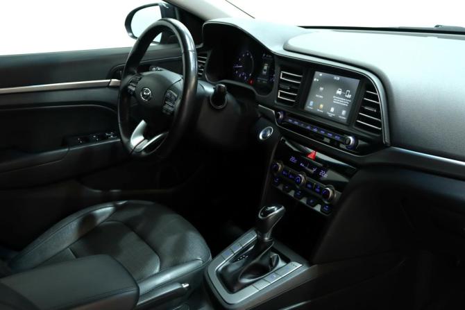 Hyundai Elantra VI (AD) Рестайлинг с пробегом 2019 года, цена 2 049 000 рублей, 63010 км, седан, Автокод Объявления
