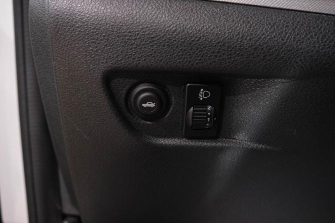Lada (ВАЗ) Vesta I с пробегом 2017 года, цена 899 000 рублей, 106121 км, седан, Автокод Объявления