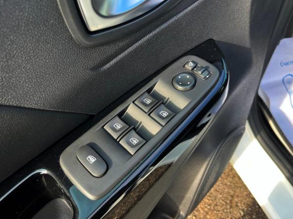 Renault Kaptur I Рестайлинг с пробегом 2021 года, цена 1 785 000 рублей, 53751 км, внедорожник, Автокод Объявления
