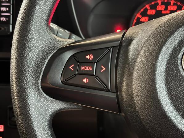 Toyota Roomy I с пробегом 2017 года, цена 1 000 000 рублей, 101600 км, минивэн, Автокод Объявления