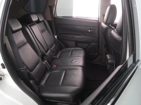 Mitsubishi Outlander III Рестайлинг 2 с пробегом 2015 года, цена 1 799 000 рублей, 183015 км, внедорожник, Автокод Объявления