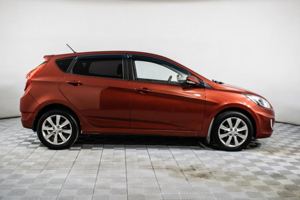 Hyundai Solaris I Москва  - изображение 4