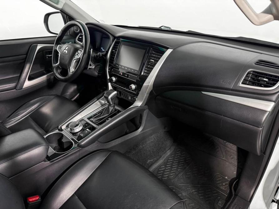 Mitsubishi Montero Sport III Рестайлинг Санкт-Петербург  - изображение 14