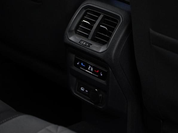 Volkswagen Tiguan II Рестайлинг с пробегом 2021 года, цена 2 549 777 рублей, 96063 км, внедорожник, Автокод Объявления