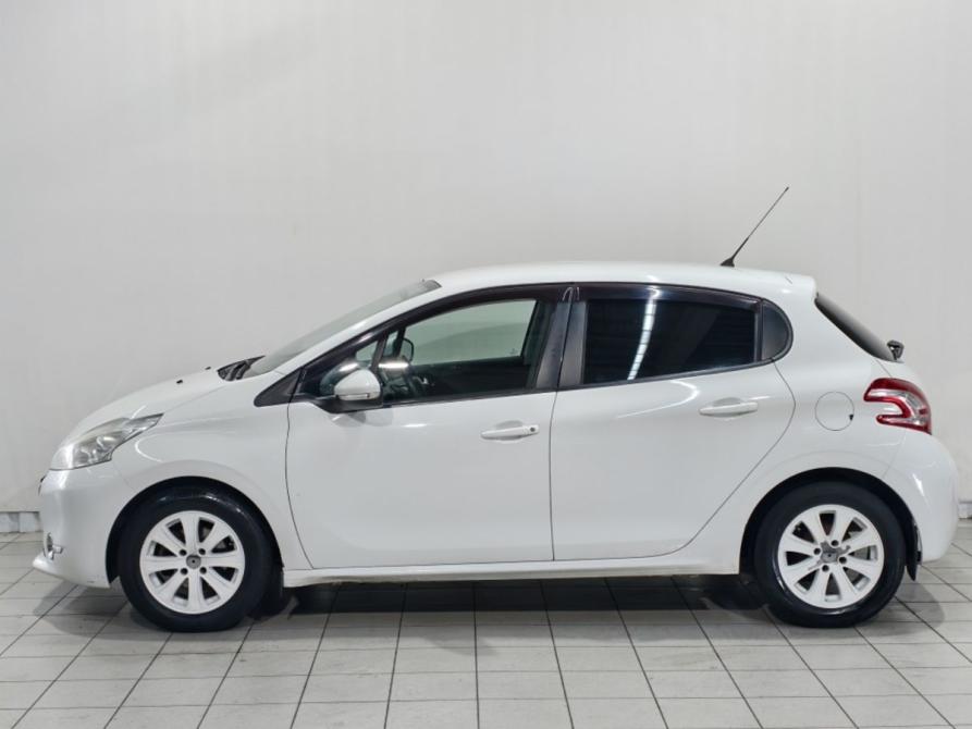 Peugeot 208 I Курск  - изображение 2