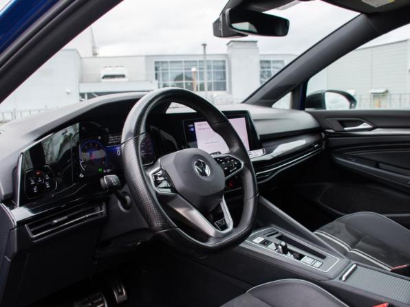 Volkswagen Golf VIII с пробегом 2020 года, цена 3 029 000 рублей, 43894 км, хэтчбек, Автокод Объявления
