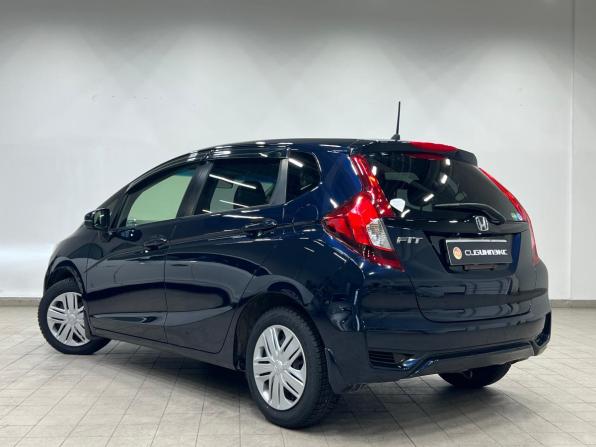 Honda Fit III Рестайлинг с пробегом 2019 года, цена 1 199 000 рублей, 82000 км, хэтчбек, Автокод Объявления