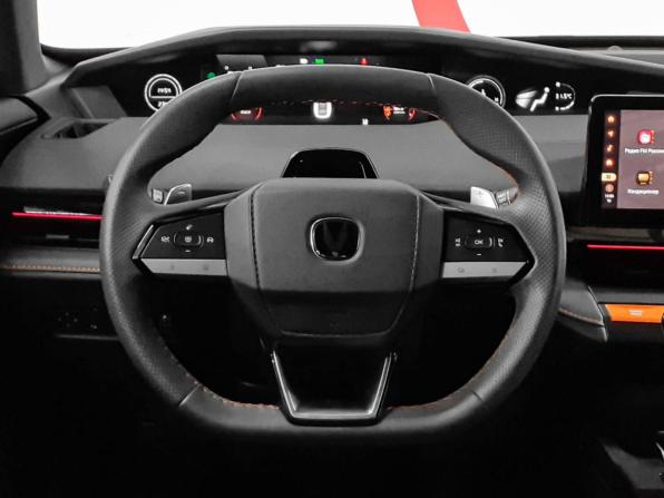 Changan UNI-V I с пробегом 2024 года, цена 2 430 000 рублей, 26381 км, лифтбек, Автокод Объявления