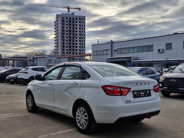 Lada (ВАЗ) Vesta I с пробегом 2022 года, цена 875 000 рублей, 194021 км, седан, Автокод Объявления