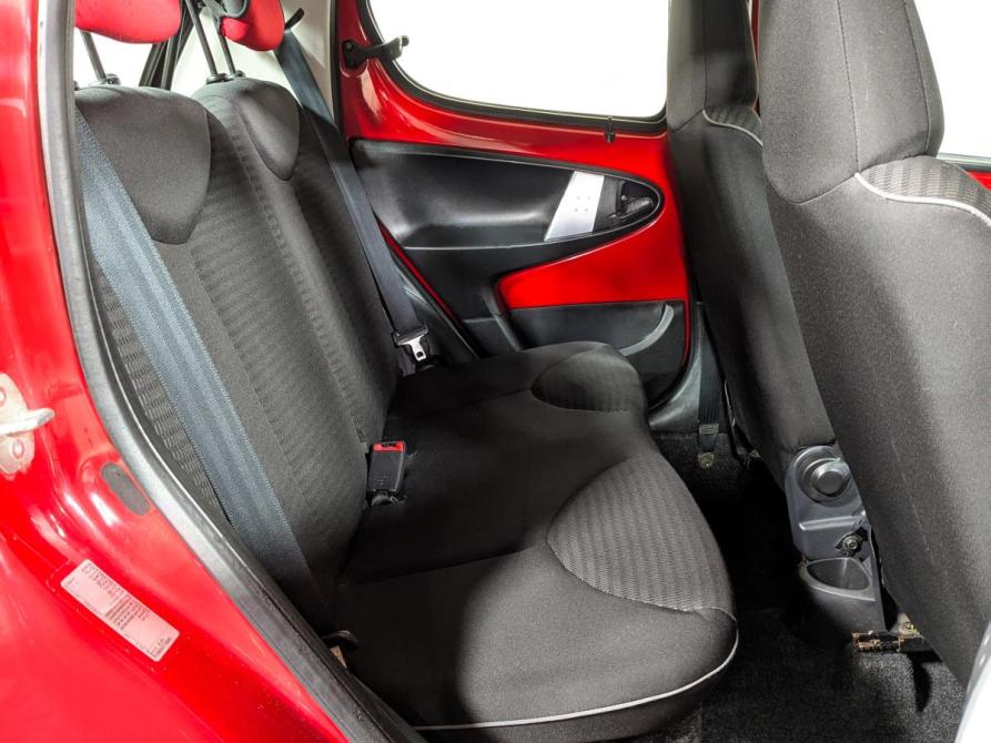 Peugeot 107 I Рестайлинг 2 Екатеринбург  - изображение 13