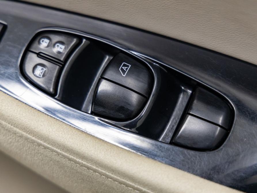 Nissan Leaf I (ZE0/AZE0) Волгоград  - изображение 15