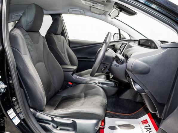 Toyota Prius IV (XW50) с пробегом 2016 года, цена 1 100 000 рублей, 178474 км, лифтбек, Автокод Объявления