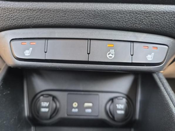 Hyundai Solaris II с пробегом 2018 года, цена 1 320 000 рублей, 105483 км, седан, Автокод Объявления
