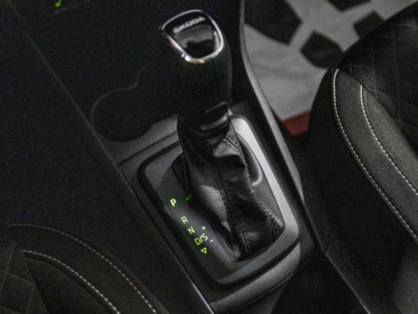 Skoda Rapid I Рестайлинг с пробегом 2018 года, цена 1 250 000 рублей, 105000 км, лифтбек, Автокод Объявления