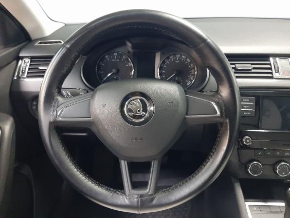 Skoda Octavia III (A7) Рестайлинг с пробегом 2017 года, цена 1 579 000 рублей, 122545 км, лифтбек, Автокод Объявления