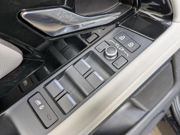 Land Rover Range Rover Evoque II с пробегом 2022 года, цена 4 650 000 рублей, 65878 км, внедорожник, Автокод Объявления
