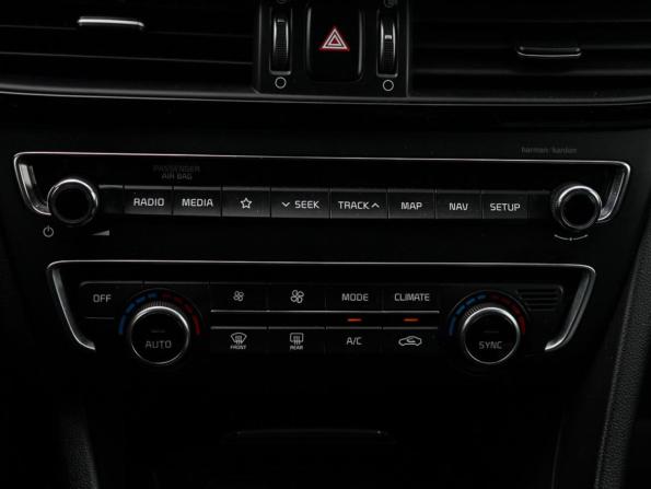 Kia Optima IV Рестайлинг с пробегом 2019 года, цена 2 277 000 рублей, 84351 км, седан, Автокод Объявления