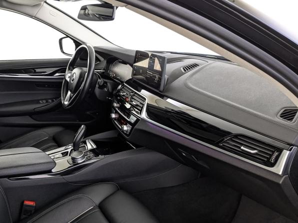 BMW 5 серии VII (G30/G31/G38) Рестайлинг с пробегом 2021 года, цена 3 930 000 рублей, 55243 км, седан, Автокод Объявления