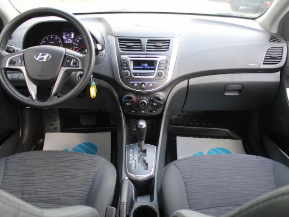 Hyundai Solaris I Рестайлинг с пробегом 2016 года, цена 795 000 рублей, 261216 км, седан, Автокод Объявления