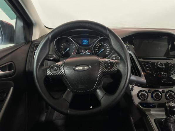 Ford Focus III с пробегом 2013 года, цена 825 000 рублей, 160535 км, седан, Автокод Объявления