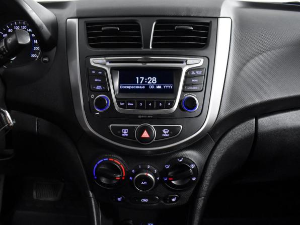 Hyundai Solaris I Рестайлинг с пробегом 2016 года, цена 919 000 рублей, 140500 км, седан, Автокод Объявления