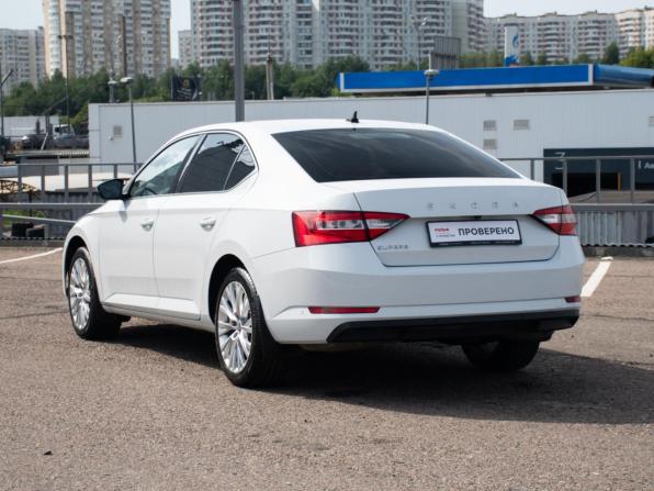 Skoda Superb III Рестайлинг с пробегом 2021 года, цена 2 698 000 рублей, 106000 км, лифтбек, Автокод Объявления