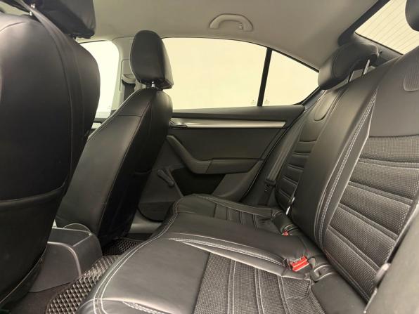 Skoda Octavia III (A7) Рестайлинг с пробегом 2017 года, цена 1 499 000 рублей, 175437 км, лифтбек, Автокод Объявления