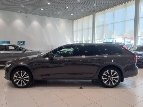 Volvo V90 Cross Country I Рестайлинг с пробегом 2020 года, цена 4 592 000 рублей, 44840 км, универсал, Автокод Объявления