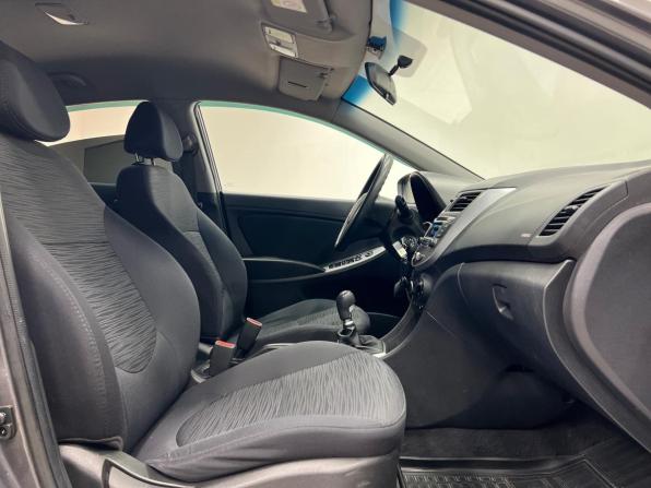 Hyundai Solaris I Рестайлинг с пробегом 2015 года, цена 949 000 рублей, 158000 км, седан, Автокод Объявления