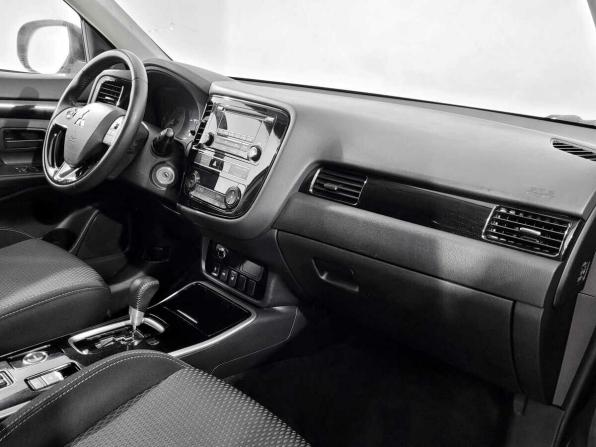 Mitsubishi Outlander III Рестайлинг 3 с пробегом 2019 года, цена 2 190 000 рублей, 107327 км, внедорожник, Автокод Объявления
