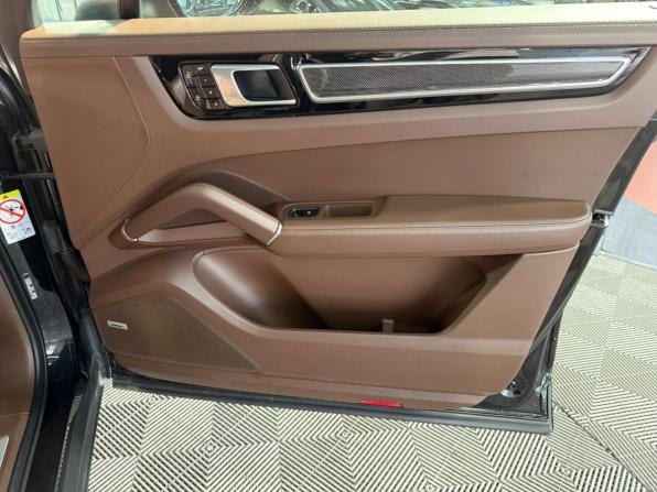 Porsche Cayenne III с пробегом 2021 года, цена 9 285 000 рублей, 65000 км, внедорожник, Автокод Объявления