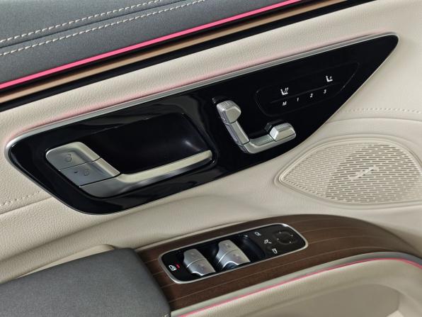 Mercedes-Benz EQS SUV с пробегом 2022 года, цена 9 990 000 рублей, 23017 км, внедорожник, Автокод Объявления