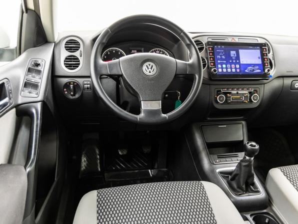 Volkswagen Tiguan I с пробегом 2010 года, цена 928 000 рублей, 176994 км, внедорожник, Автокод Объявления