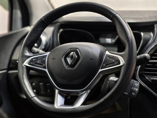 Renault Kaptur I Рестайлинг с пробегом 2021 года, цена 1 617 000 рублей, 72995 км, внедорожник, Автокод Объявления