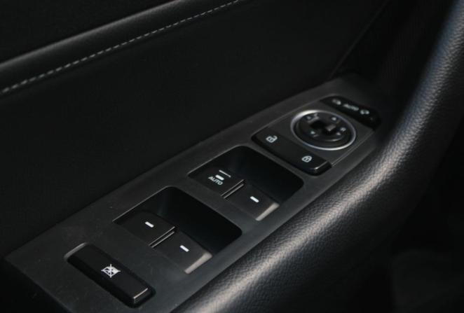 Hyundai Sonata VII (LF) Рестайлинг с пробегом 2017 года, цена 1 650 000 рублей, 181804 км, седан, Автокод Объявления