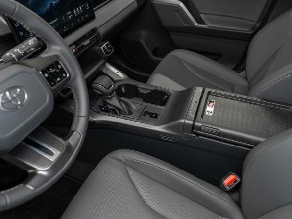 Toyota RAV4 VI (XA60) с пробегом 2026 года, цена 4 250 000 рублей, 50 км, внедорожник, Автокод Объявления
