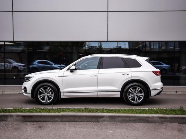 Volkswagen Touareg III с пробегом 2020 года, цена 4 499 000 рублей, 193881 км, внедорожник, Автокод Объявления