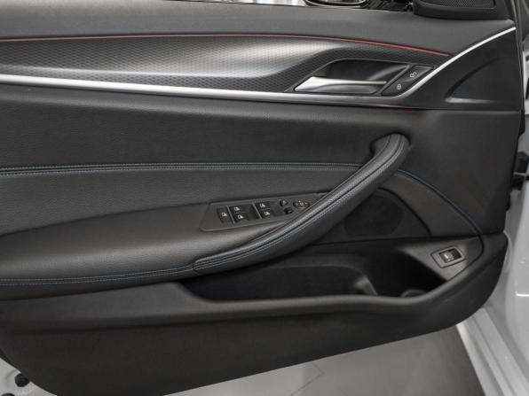 BMW 5 серии VII (G30/G31/G38) Рестайлинг с пробегом 2020 года, цена 4 940 000 рублей, 40357 км, седан, Автокод Объявления