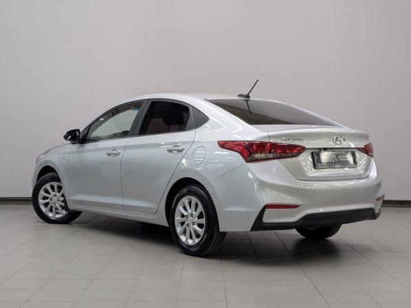Hyundai Solaris II с пробегом 2019 года, цена 1 340 000 рублей, 130757 км, седан, Автокод Объявления