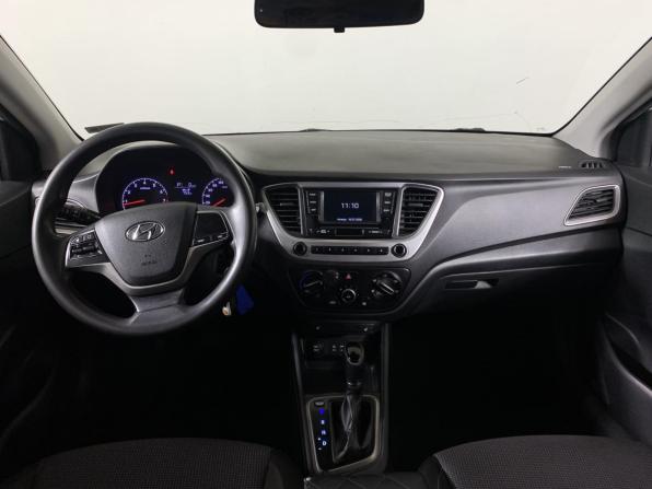 Hyundai Solaris II с пробегом 2017 года, цена 599 000 рублей, 317953 км, седан, Автокод Объявления