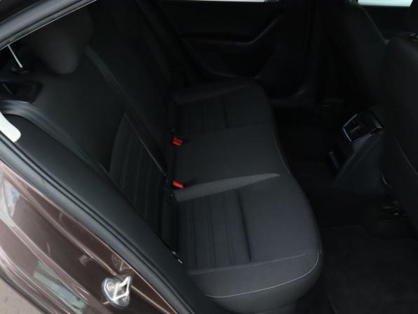 Skoda Octavia III (A7) Рестайлинг с пробегом 2018 года, цена 1 699 000 рублей, 135731 км, лифтбек, Автокод Объявления