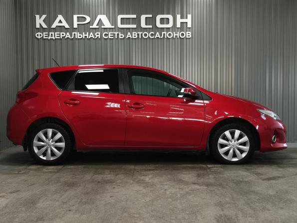 Toyota Auris II с пробегом 2013 года, цена 885 000 рублей, 205000 км, хэтчбек, Автокод Объявления
