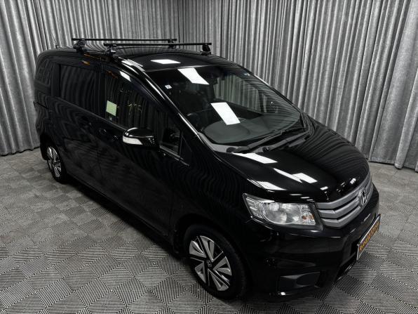 Honda Freed I Рестайлинг с пробегом 2013 года, цена 1 200 000 рублей, 130187 км, компактвэн, Автокод Объявления