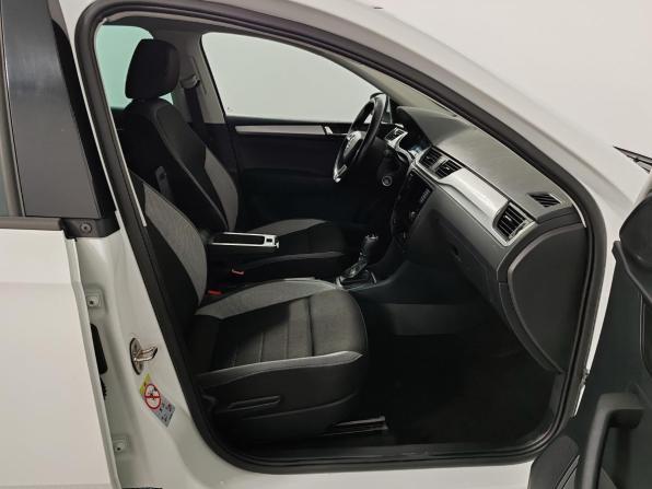 Skoda Rapid I Рестайлинг с пробегом 2019 года, цена 1 235 000 рублей, 174001 км, лифтбек, Автокод Объявления