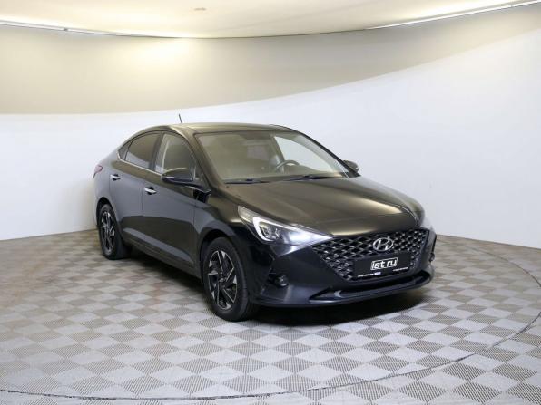 Hyundai Solaris II Рестайлинг с пробегом 2021 года, цена 1 799 000 рублей, 54000 км, седан, Автокод Объявления