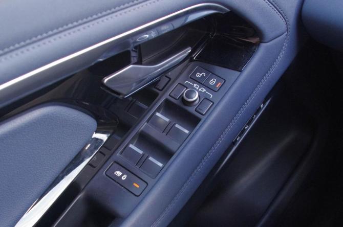 Land Rover Range Rover Evoque II с пробегом 2019 года, цена 3 169 000 рублей, 112000 км, внедорожник, Автокод Объявления