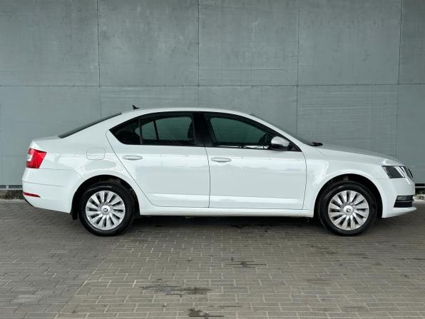 Skoda Octavia III (A7) Рестайлинг с пробегом 2019 года, цена 1 870 000 рублей, 68900 км, лифтбек, Автокод Объявления