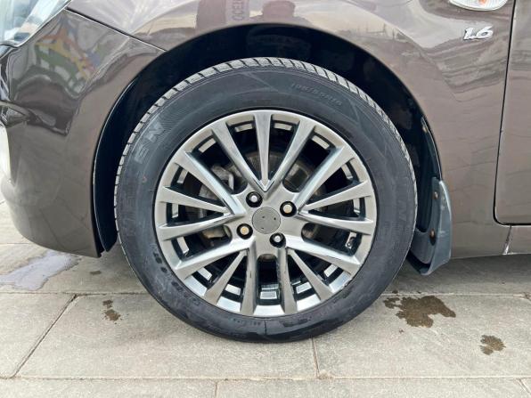 Hyundai Solaris I Рестайлинг с пробегом 2015 года, цена 890 000 рублей, 259925 км, седан, Автокод Объявления
