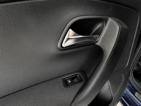 Volkswagen Polo V с пробегом 2014 года, цена 920 000 рублей, 136773 км, седан, Автокод Объявления