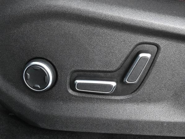 Geely Monjaro I с пробегом 2023 года, цена 3 225 000 рублей, 44146 км, внедорожник, Автокод Объявления